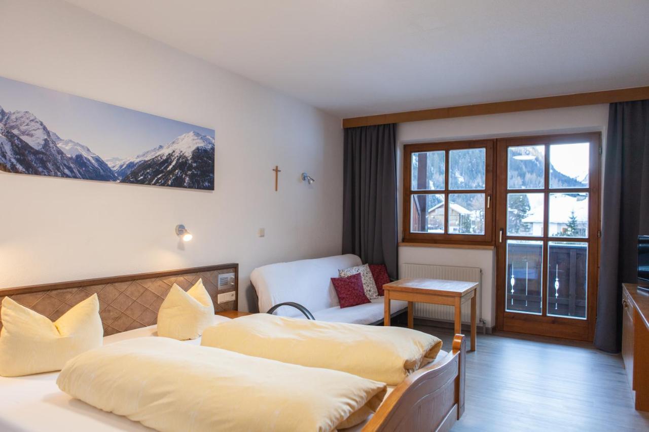 Sonnenhof - Apartments&Zimmer Kaunertal Exterior foto