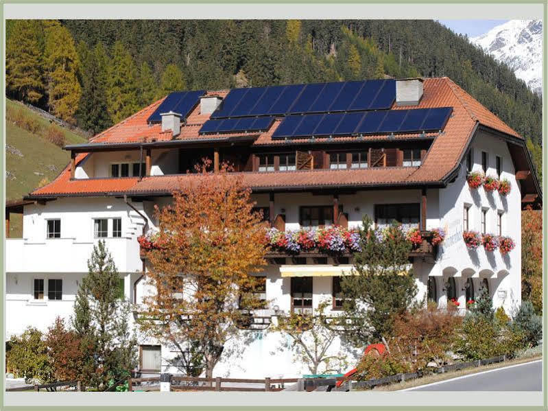 Sonnenhof - Apartments&Zimmer Kaunertal Exterior foto